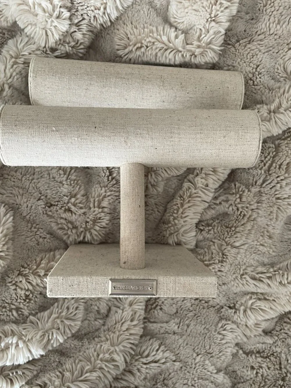 Hives & Honey jewelry organizer features a two-tier linen-covered T-bar design